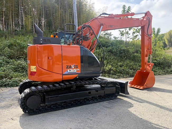 HITACHI ZX135US-6 (Excavators) at Osaka, Japan | Buy used Japanese