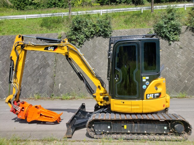 Caterpillar 305e2 Cr Mini Excavators At Gumma Japan Buy Used Japanese Construction Equipment Heavy Equipment Trucks And Farm Machineries Biglemon Item Id 1