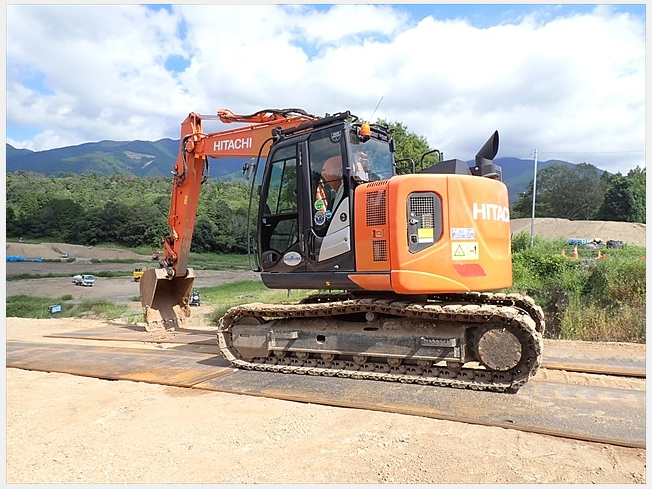 ゆう 日立建機 ZX135US-6 | 岡山県の油圧ショベル(ユンボ) | BIGLEMON