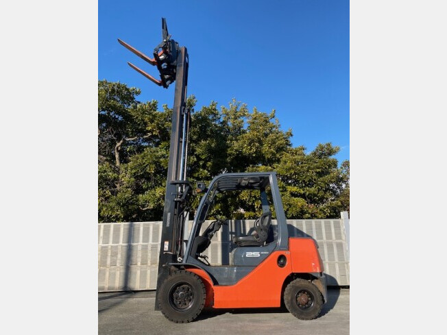 TOYOTA 52-8FD25 (Forklifts) at Shizuoka, Japan Buy used Japanese