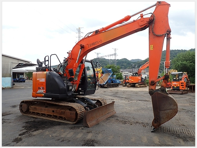 日立建機 ZX135US-6 | 岡山県の油圧ショベル(ユンボ) | BIGLEMON