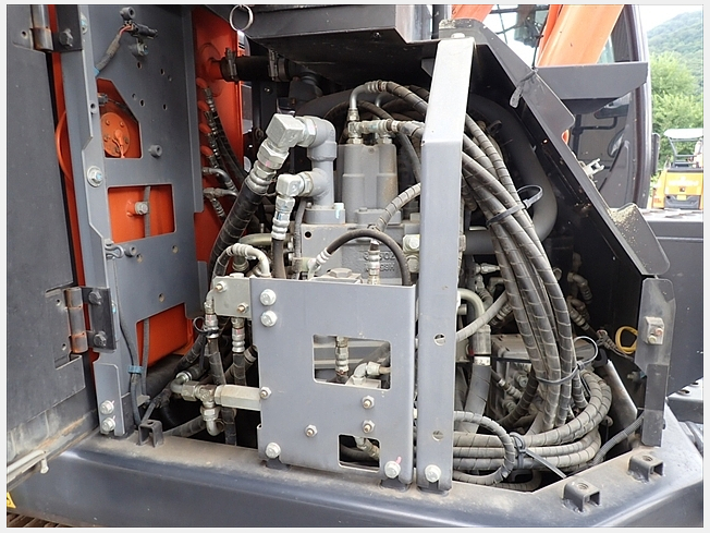 日立建機 ZX135US-6 | 岡山県の油圧ショベル(ユンボ) | BIGLEMON