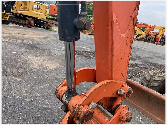 日立建機 ZX30U-5A | 岡山県のミニ油圧ショベル(ミニユンボ