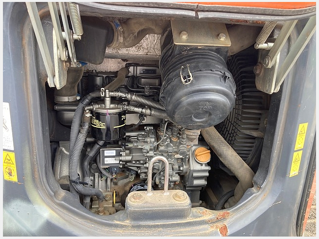 日立建機 ZX30U-5A | 岡山県のミニ油圧ショベル(ミニユンボ