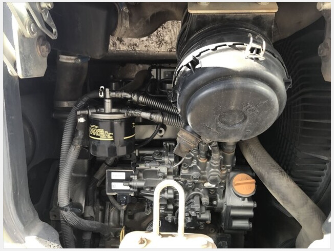 日立建機 ZX30U-5A | 岡山県のミニ油圧ショベル(ミニユンボ
