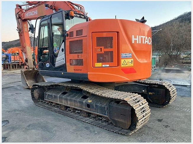 日立建機 ZX225US-6 | 岡山県の油圧ショベル(ユンボ) | BIGLEMON