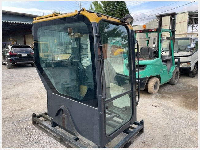 コマツ 建設機械用キャビン | 茨城県の中古パーツ | BIGLEMON（ビッグ