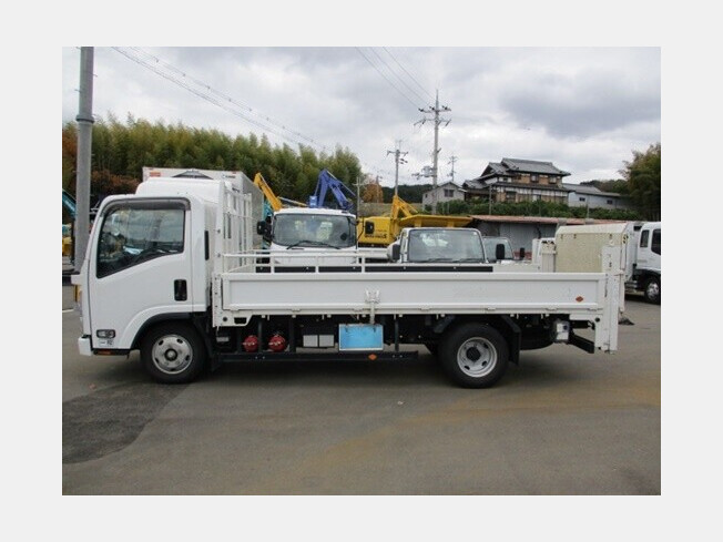 ISUZU 2RG-NMR88AR (Flatbed trucks) at Osaka, Japan | Buy used