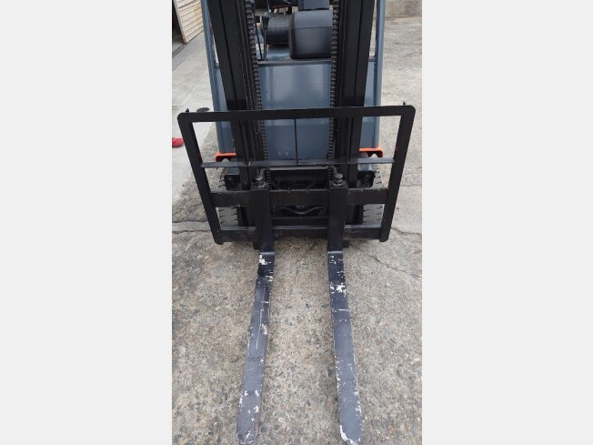 トヨタ7FB30フォークリフト楊高3000MM2001年使用29244HA320 トヨタ7FB30フォークリフト楊高3000MM2001年使用29244HA320