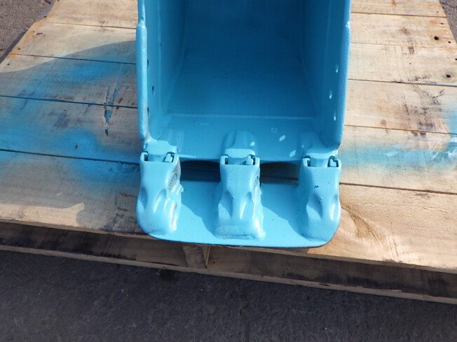 TAGUCHI Narrow bucket (Attachments(Construction)) at Niigata
