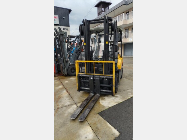 TCM FD20T3 (Forklifts) at Osaka, Japan | Buy used Japanese