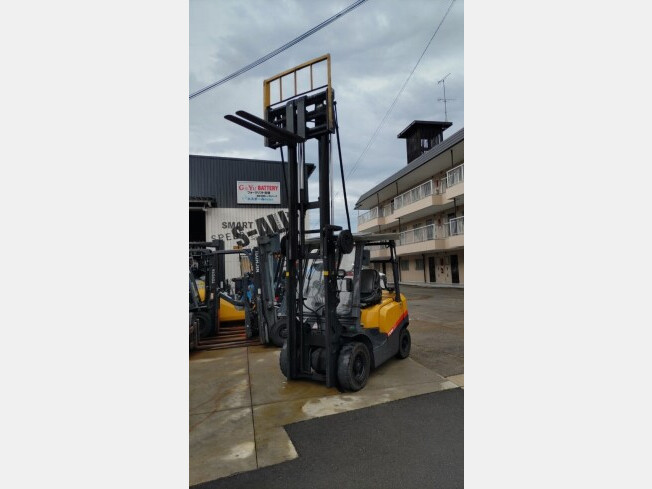 TCM FD20T3 (Forklifts) at Osaka, Japan | Buy used Japanese