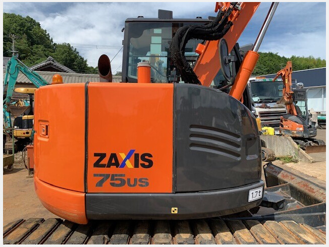 HITACHI ZX75US-5B (Excavators) at Osaka, Japan | Buy used Japanese 