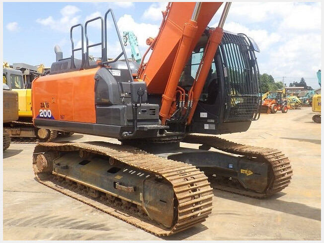 HITACHI ZX200-6 (Excavators) at Chiba, Japan | Buy used Japanese