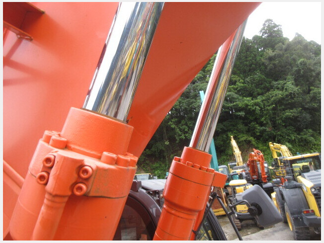 HITACHI ZX225USR-5B (Excavators) at Kagoshima, Japan | Buy