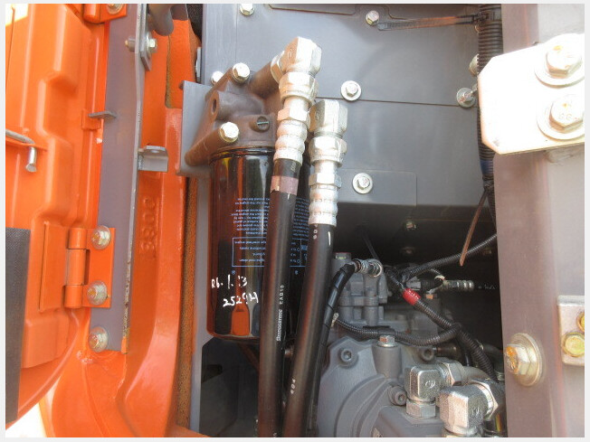 日立建機 ZX135USOS-6 | 鹿児島県の油圧ショベル(ユンボ