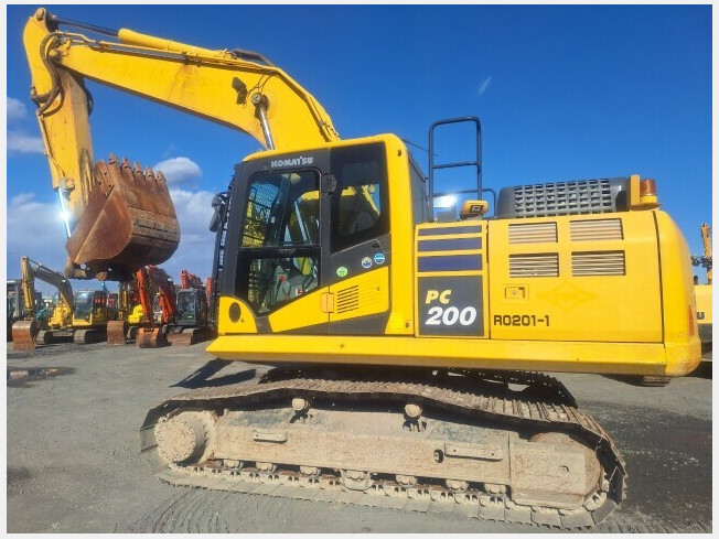 KOMATSU PC200-11 (Excavators) at Tochigi, Japan | Buy used