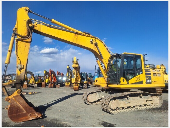 KOMATSU PC200-11 (Excavators) at Tochigi, Japan | Buy used