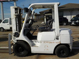 TOYOTA Forklifts 7FD25 1999