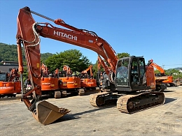 HITACHI Excavators ZX225US-6 2020