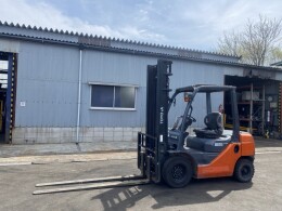 TOYOTA Forklifts 52-8FD25 2012