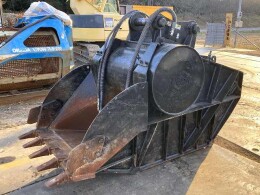 UEDA INDUSTRIES Attachments(Construction) Crusher bucket -