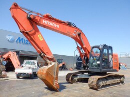 HITACHI Excavators ZX225US-5B 2016