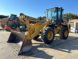 CATERPILLAR Wheel loaders 910H 2010