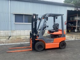 TOYOTA Forklifts 7FB18 2016