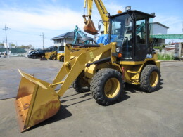 CATERPILLAR Wheel loaders 903B2 2011