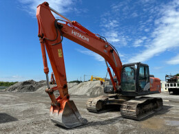 HITACHI Excavators ZX200LC-5B 2017