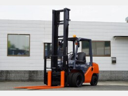 TOYOTA Forklifts 02-8FDJ35 2017