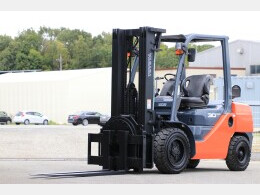 TOYOTA Forklifts 50-8FD30 2006