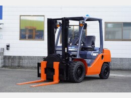 TOYOTA Forklifts 50-8FD30 2008