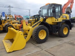 KOMATSU Wheel loaders WA200-8Y 2019