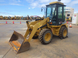 CATERPILLAR Wheel loaders 903B 2011