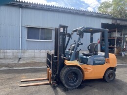 TOYOTA Forklifts 7FGL25 2005