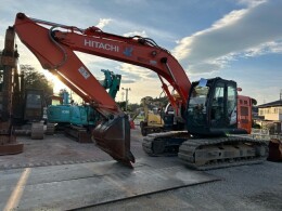 HITACHI Excavators ZX225US-5B 2016