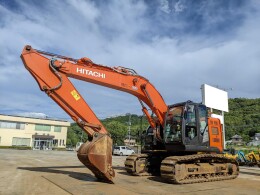 HITACHI Excavators ZX225US-5B 2016