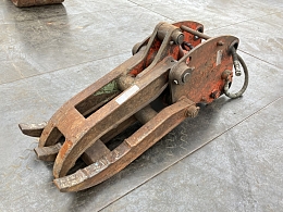 TAGUCHI Attachments(Construction) Hydraulic fork -