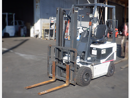 NISSAN Forklifts J1B1 2011