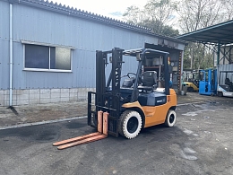 TOYOTA Forklifts 02-7FD25 2002