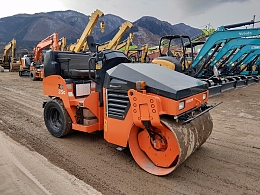 HITACHI Rollers ZC35C 2011