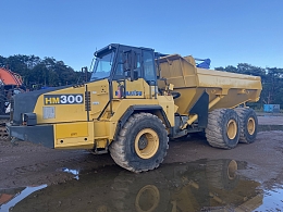 KOMATSU Carrier dumps HM300-2 2009