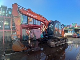 HITACHI Excavators ZX135USK-6 2019