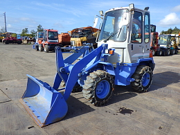 日立建機 タイヤショベル(ホイールローダー) LX20-7 2005年