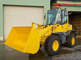 KOMATSU Wheel loaders WA80-3 2005