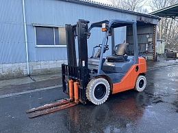 TOYOTA Forklifts 52-8FD25 2007