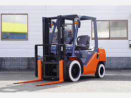TOYOTA Forklifts 02-8FD30 2015