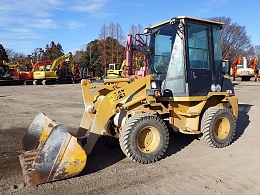 CATERPILLAR Wheel loaders 901B 2006